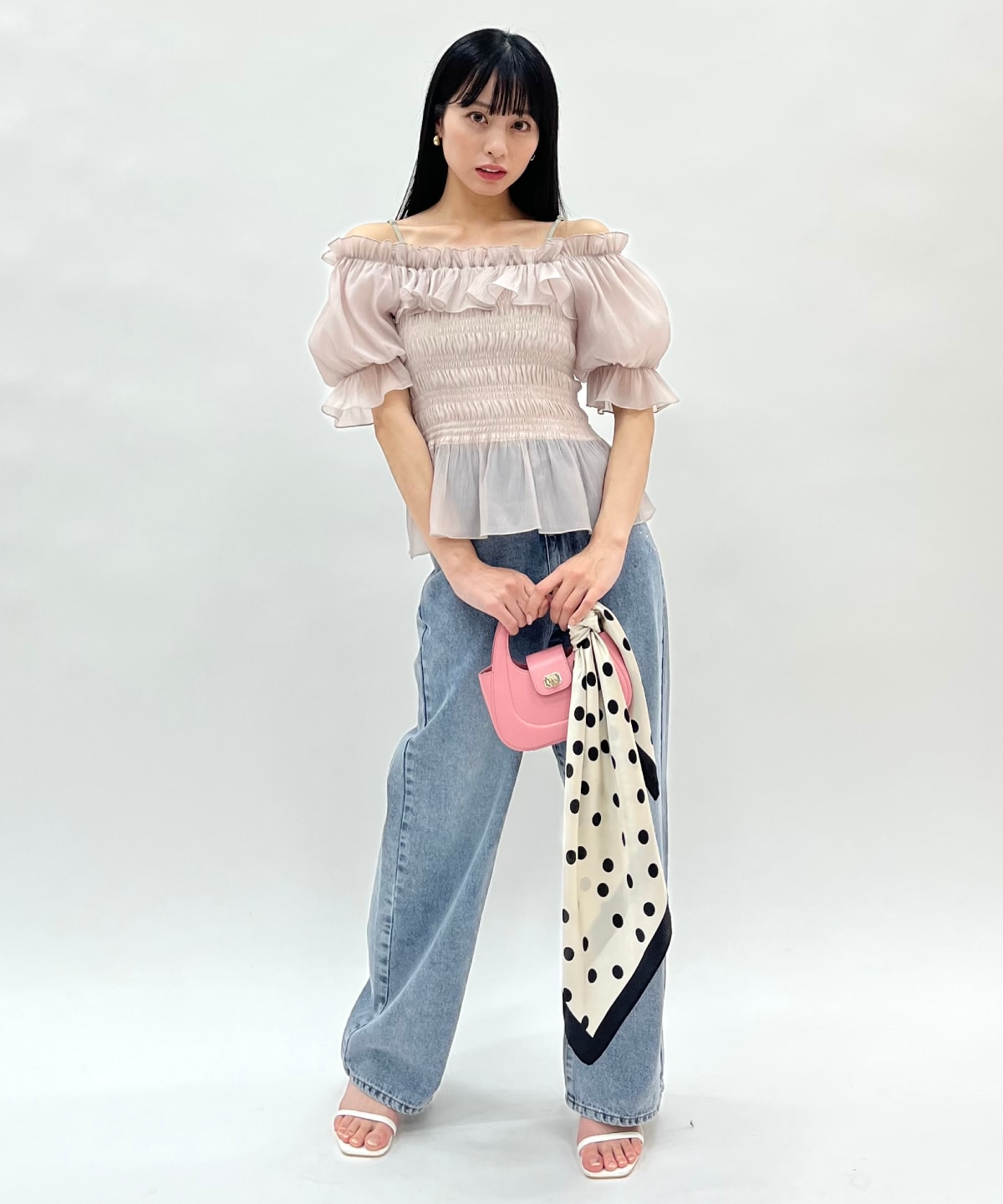 シャーリングペプラムブラウス