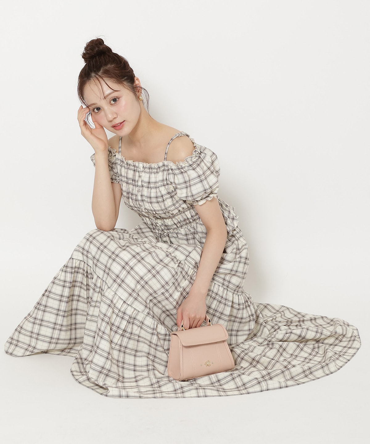 【7/3(fri)10時発売】シャーリングチェックブラウス