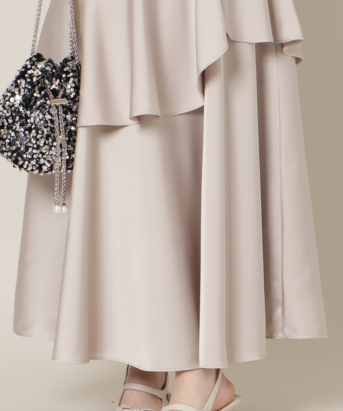 アシメラッフルサテンスカート