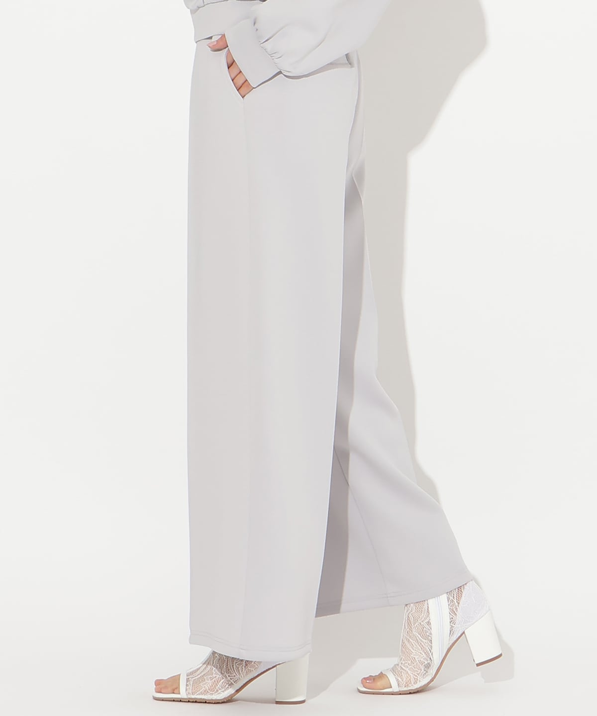 【3/12(thu)10時発売】フロントピンタックスウェットパンツ