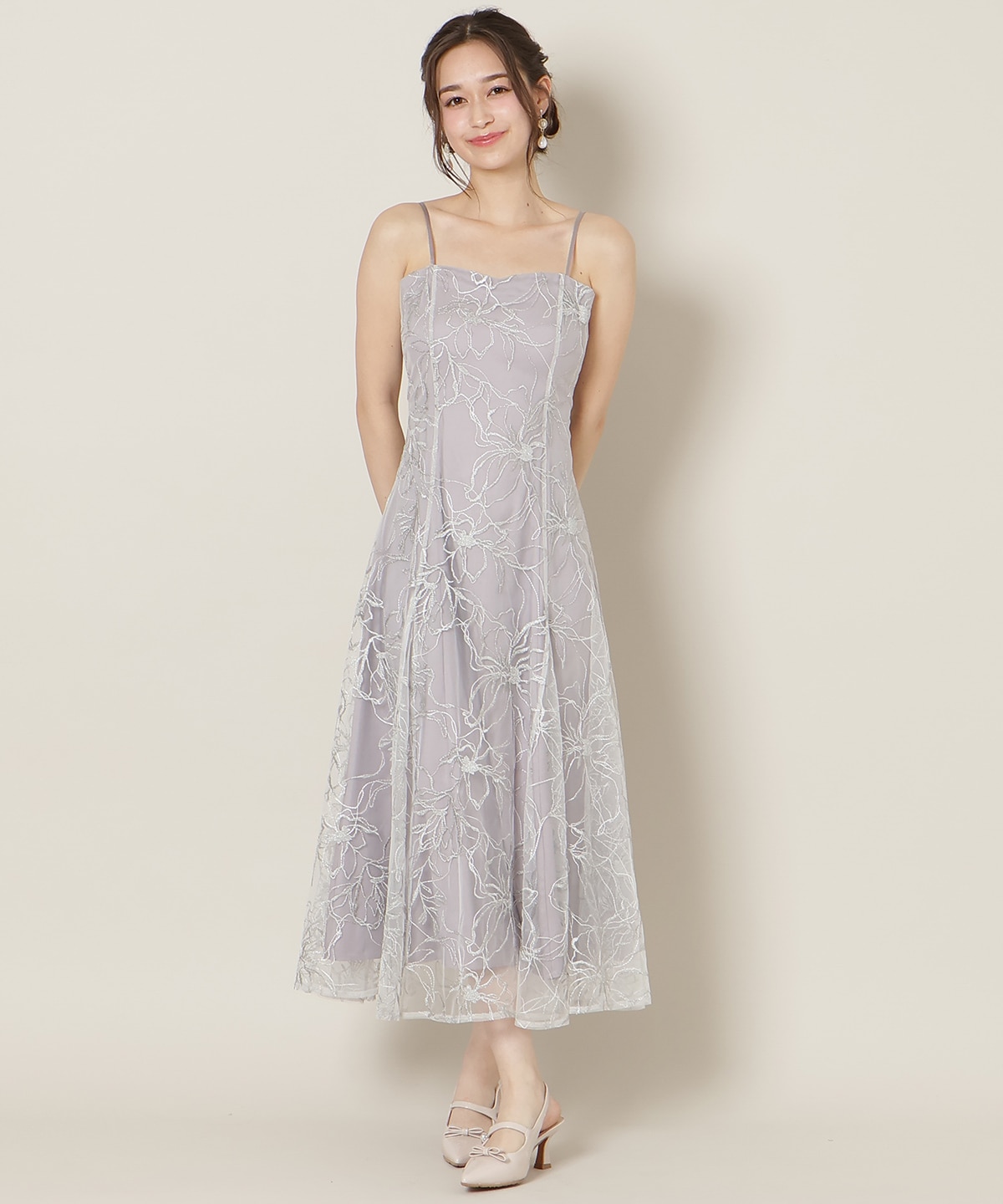 フロントスリットフレアブラウス×フレアレースキャミワンピース