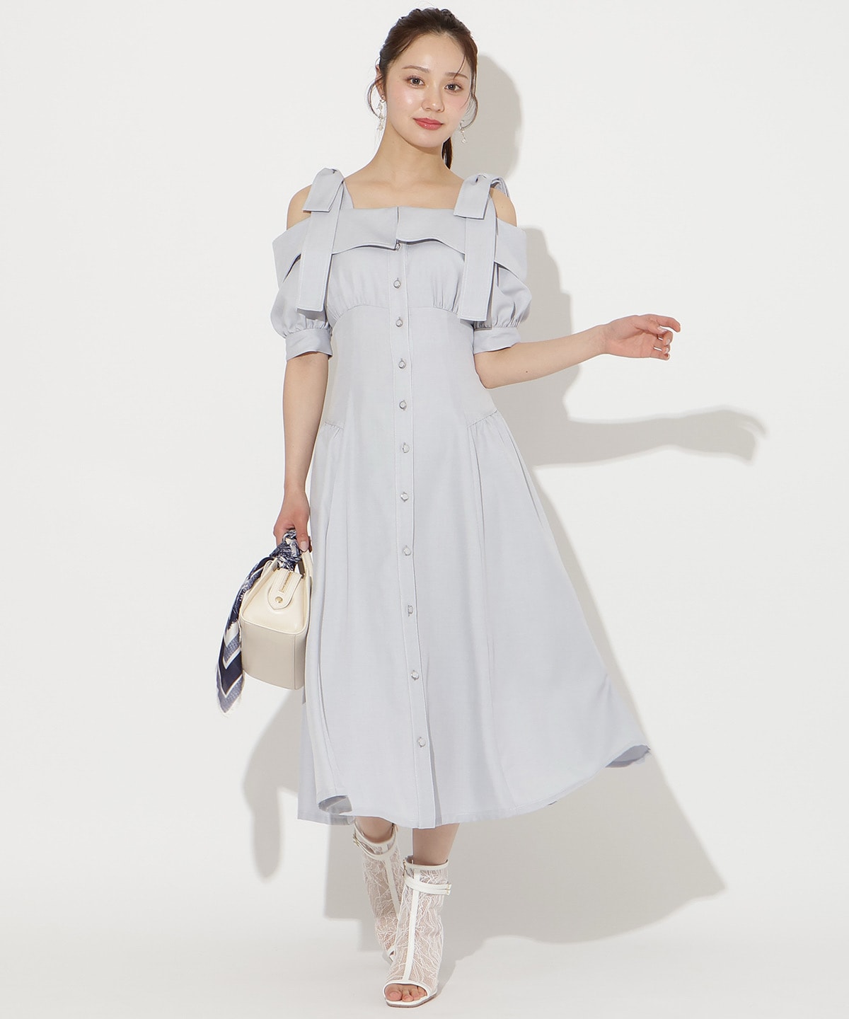 リボンオフショルワンピース