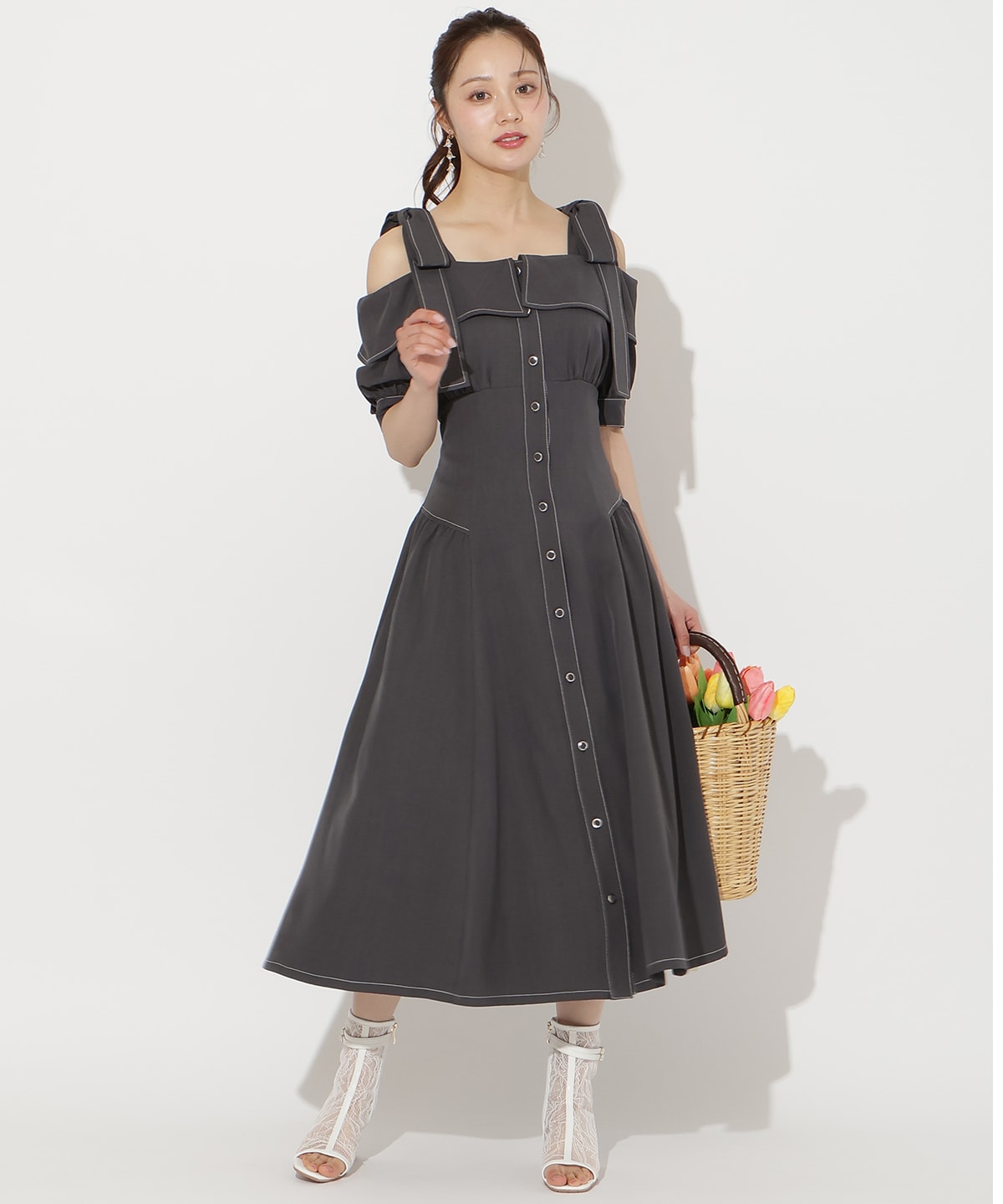 リボンオフショルワンピース