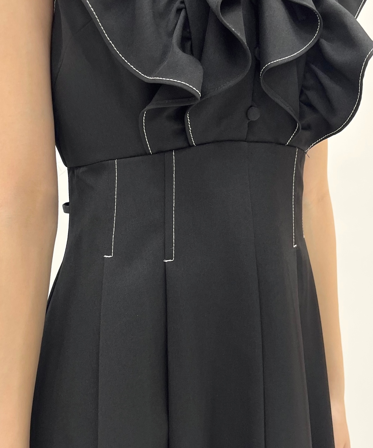 ナローリボンラッフルフリルワンピース