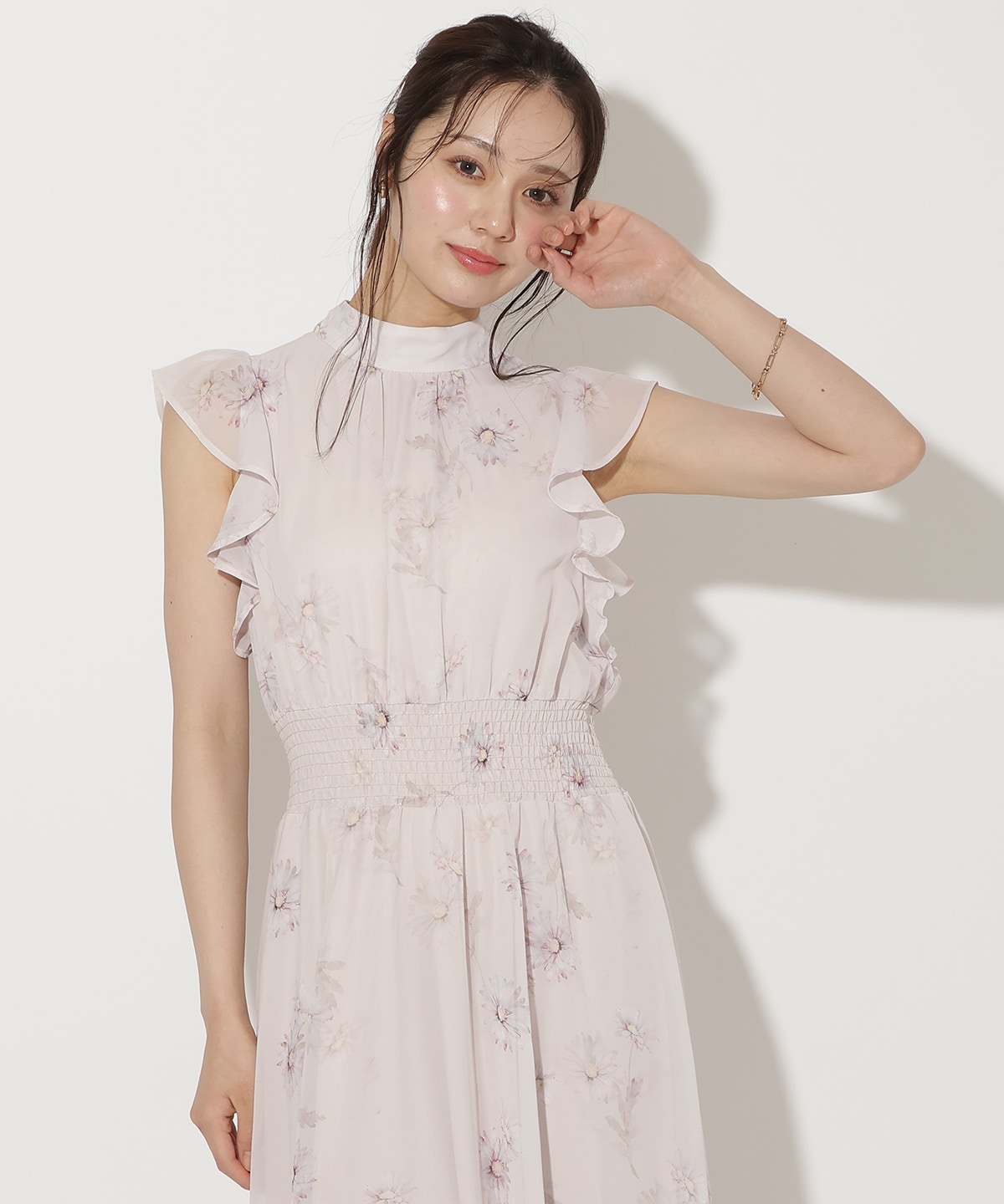 【6/11(thu)10時発売】リボンネックマーガレットプリントワンピース
