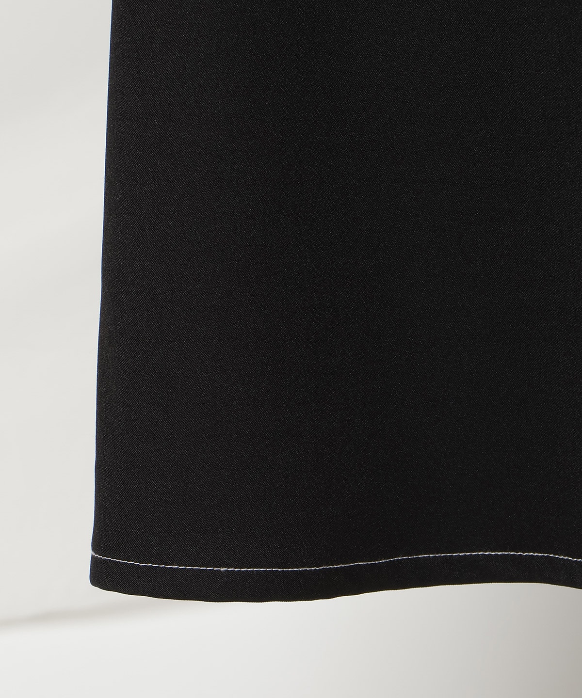 アシンメトリーリボンショルダーワンピース