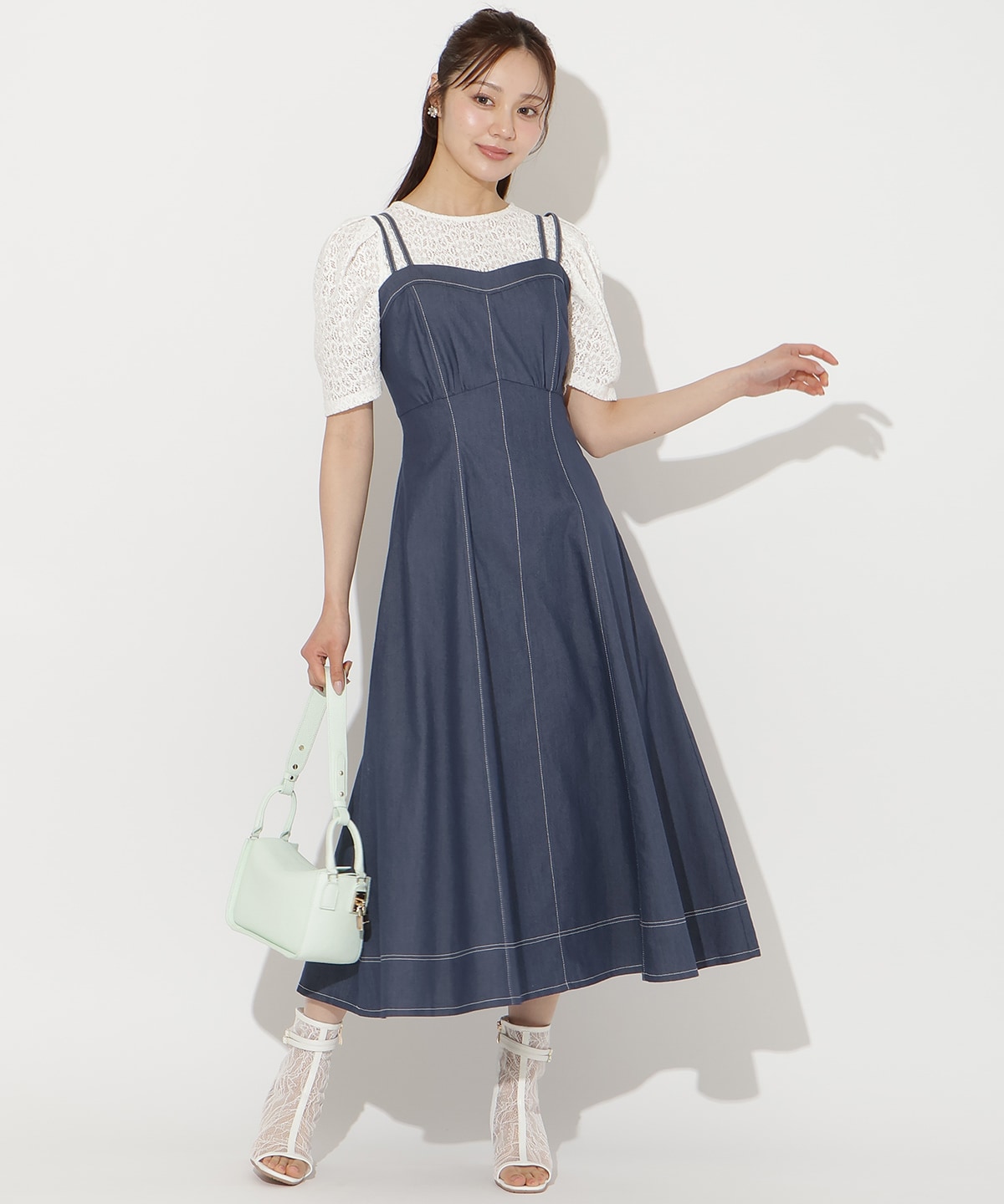 ステッチデザインフレアキャミワンピース