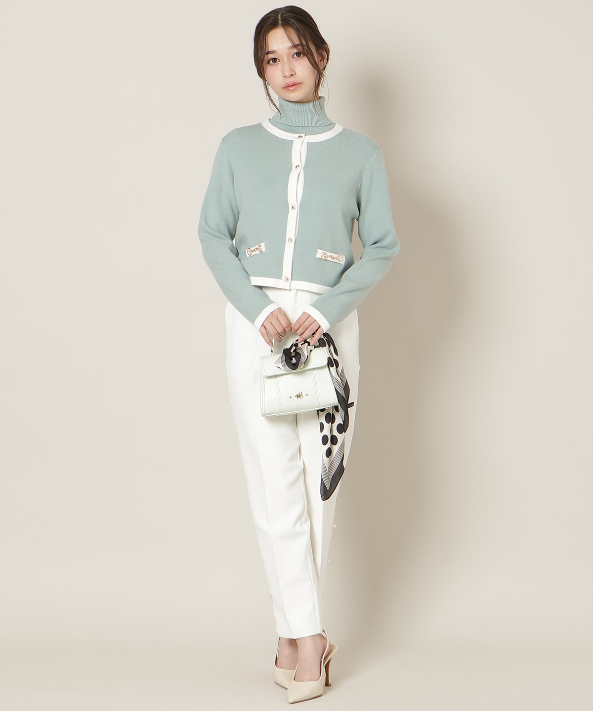 バイカラーアンサンブル【ハイネックトップス×カーディガンセット】