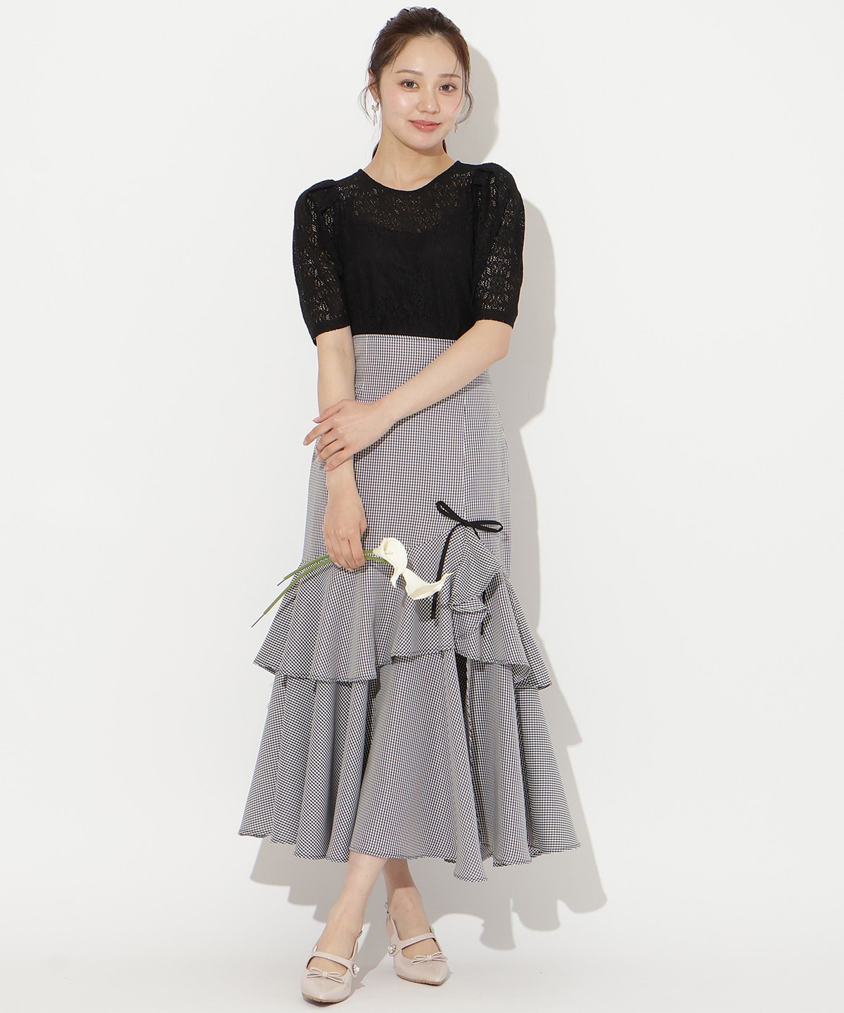 レースクルーネックトップス