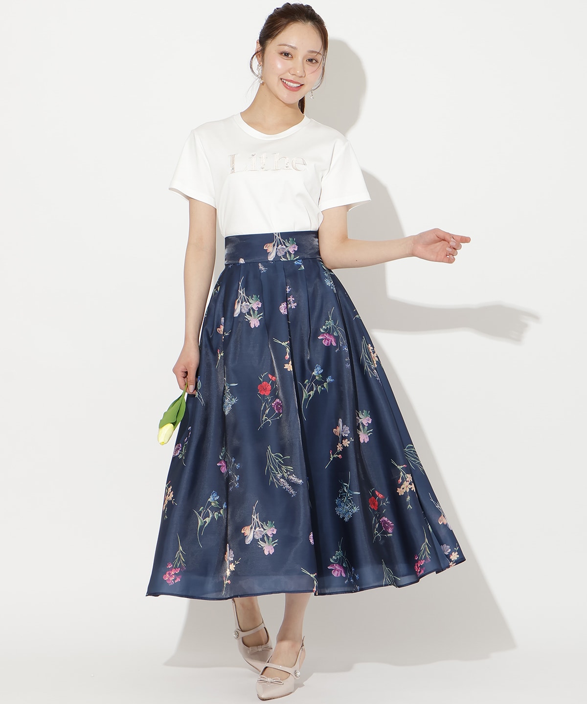 ビジュー付き刺繍ロゴTシャツ