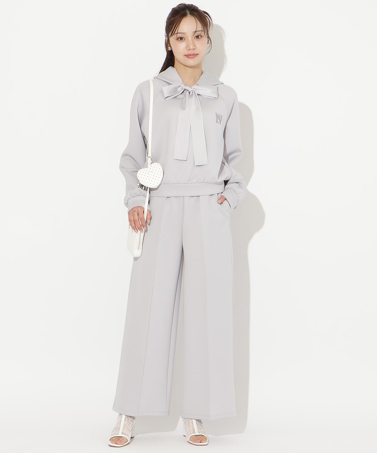 【3/12(thu)10時発売】リボンスウェットフーディー