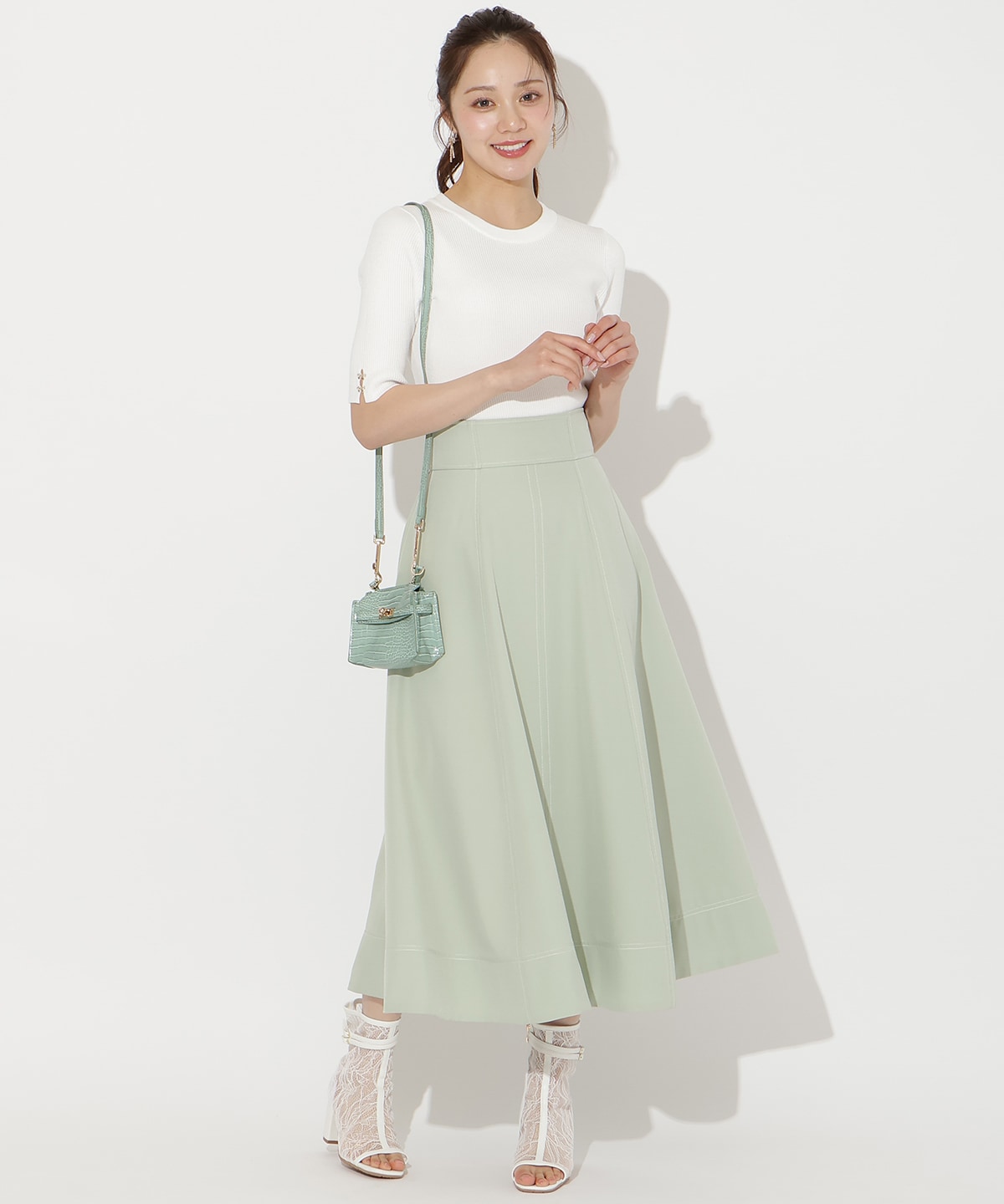 袖口リボンリブニット