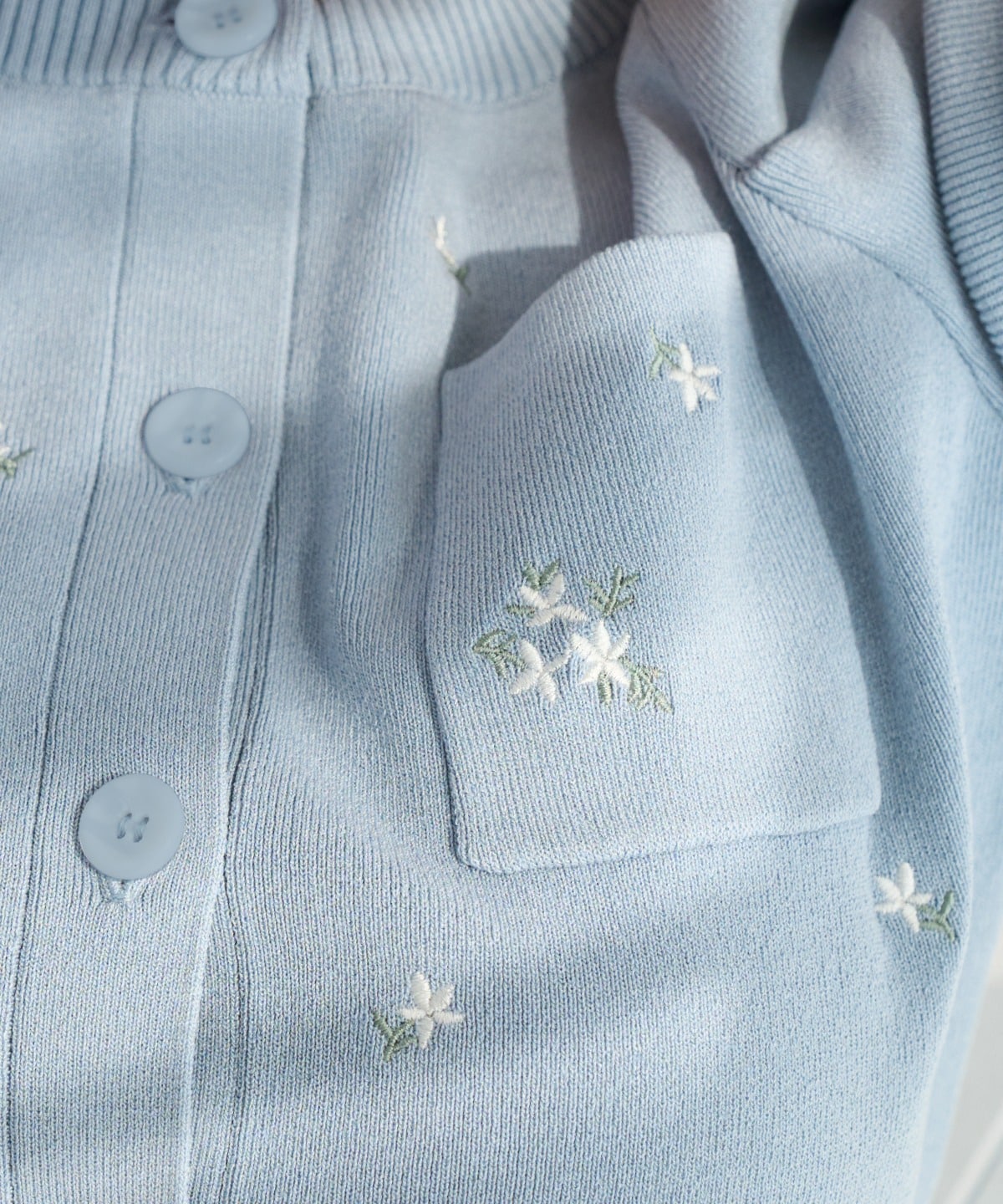 小花刺繍タックスリーブカーディガン