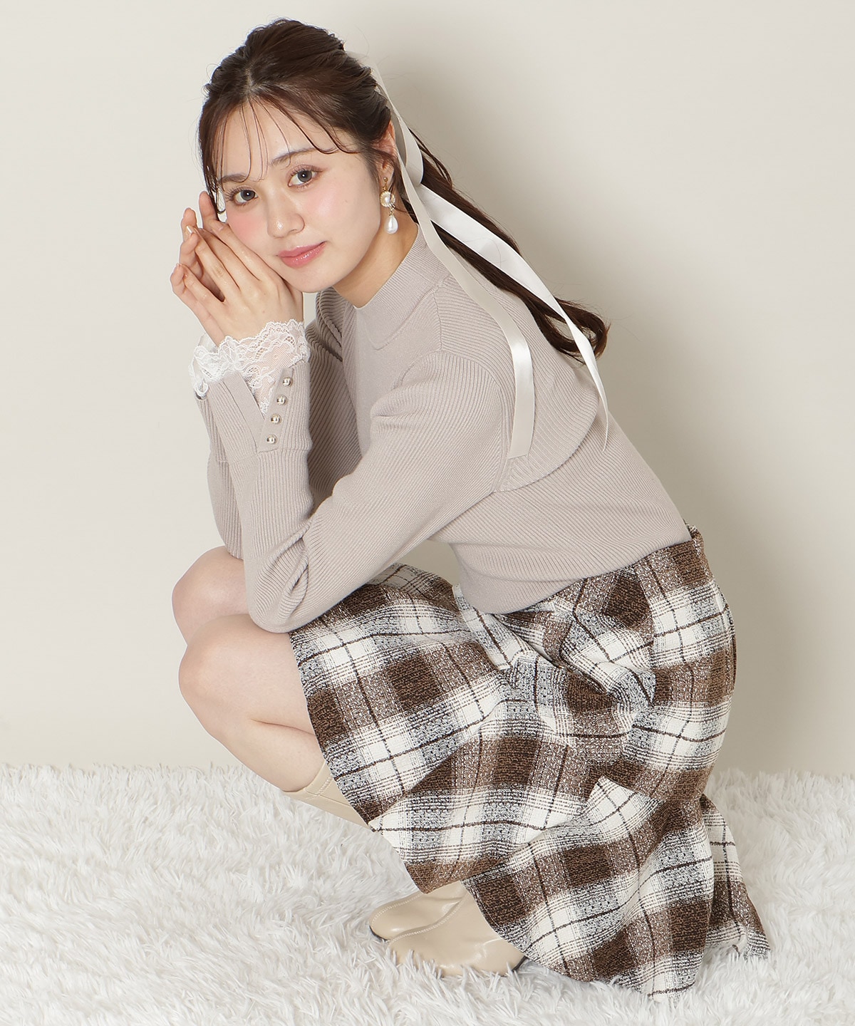 袖口レースハイネックリブニット