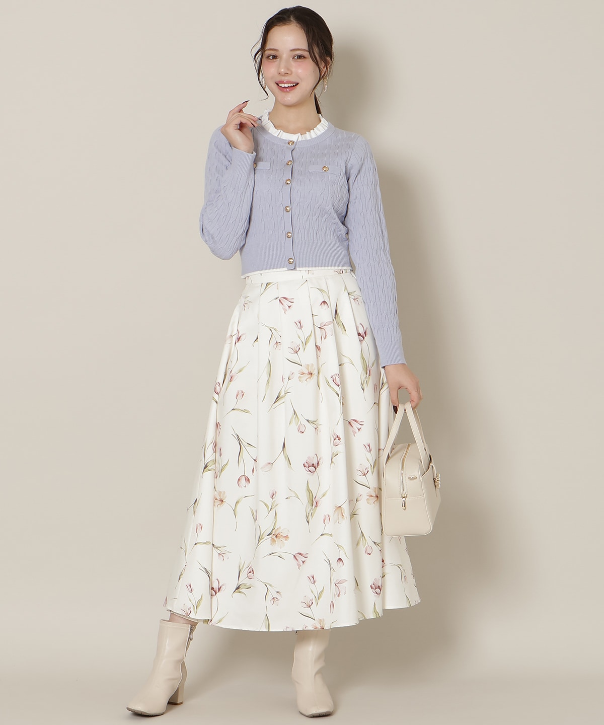 フリルレイヤードケーブルニット