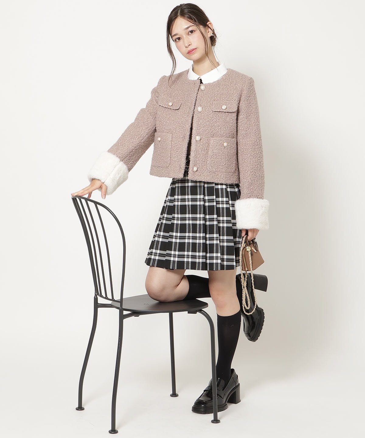 ノーカラーブークレショートコート