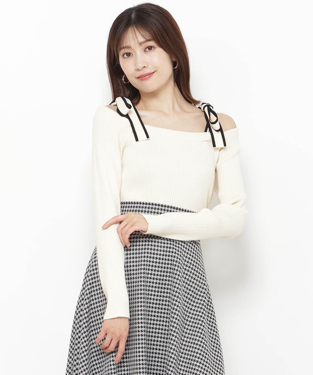 配色ショルダーリボンニットプルオーバー