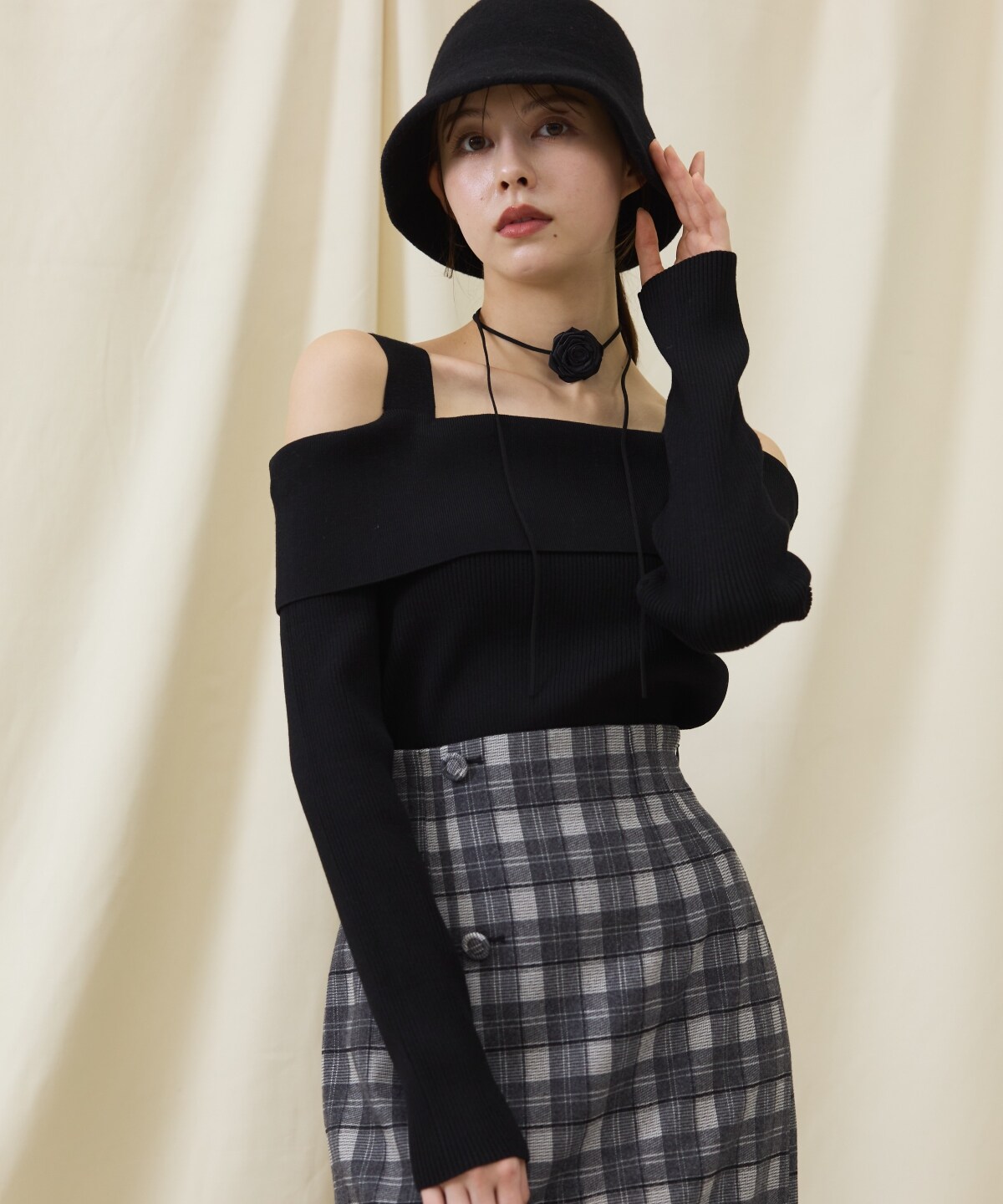 オフショルニットプルオーバー