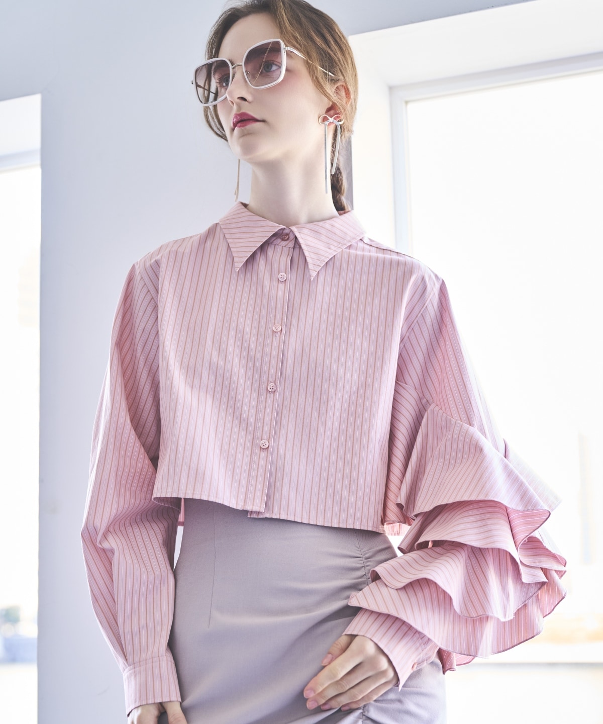 ストライプアシメフリルクロップドシャツ