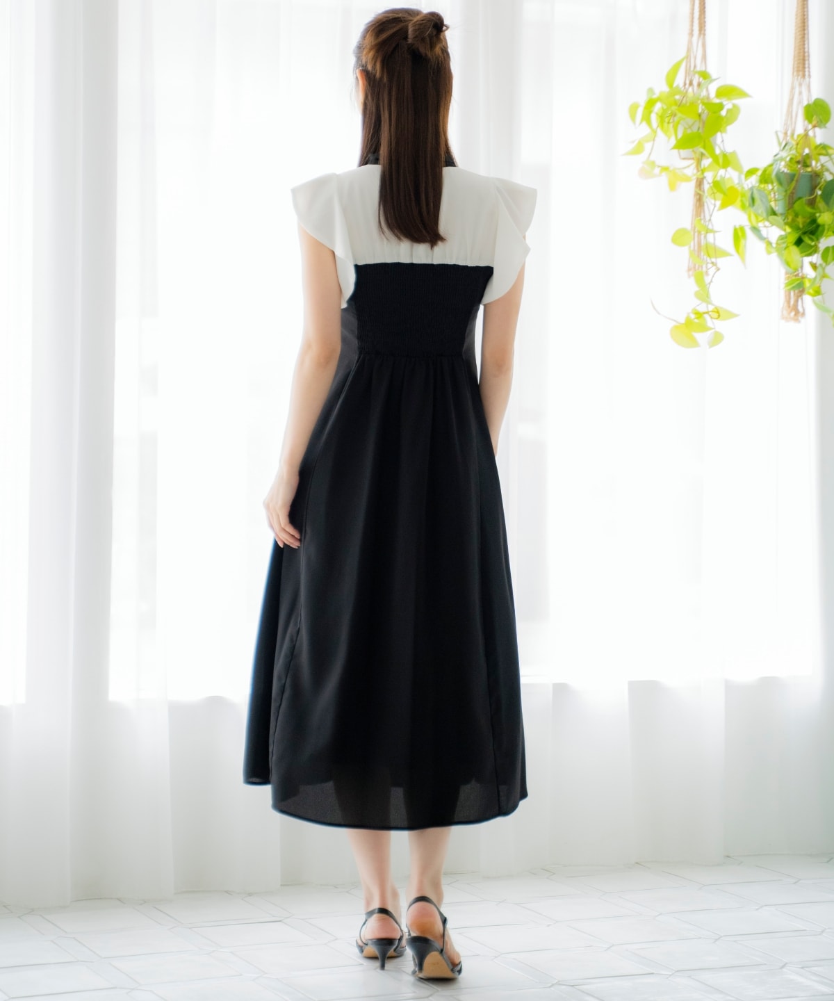 ラッフルノースリーブリボン襟ワンピース