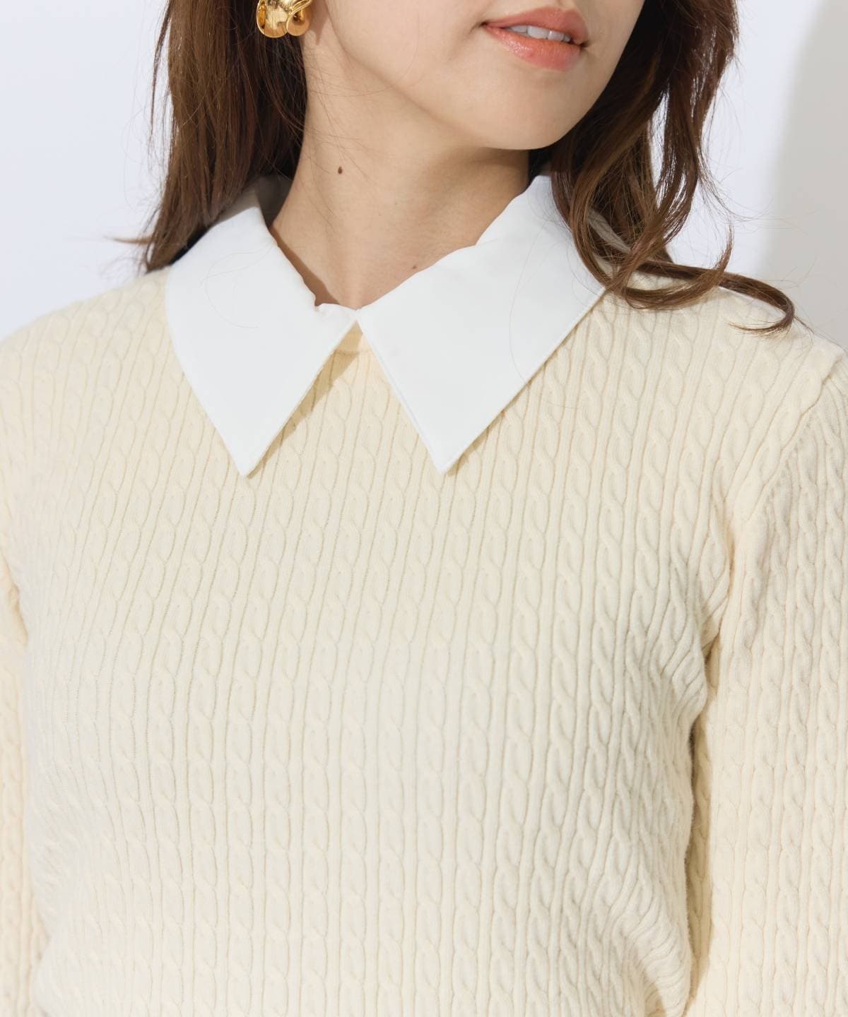 シャツレイヤード風ケーブル編みプルオーバー