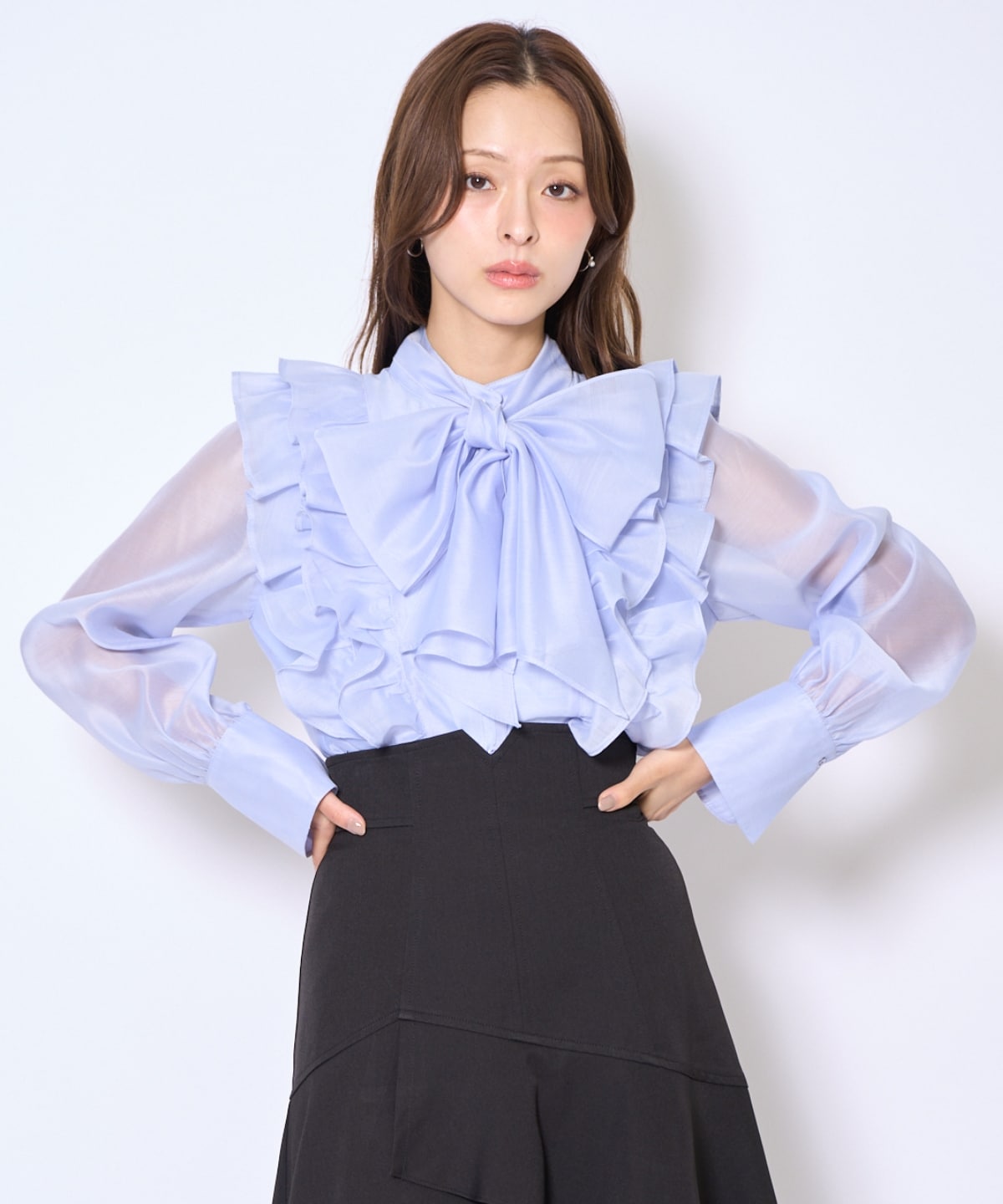 ボウタイフリルシアーブラウス