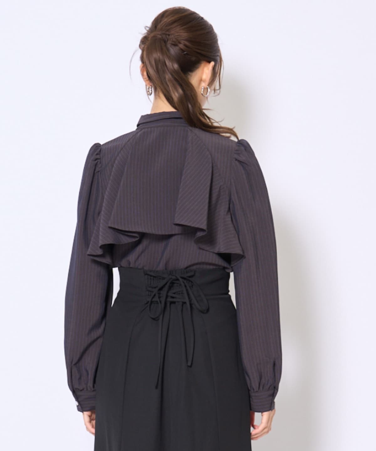 ビジューボタンフリルケープ長袖ブラウス