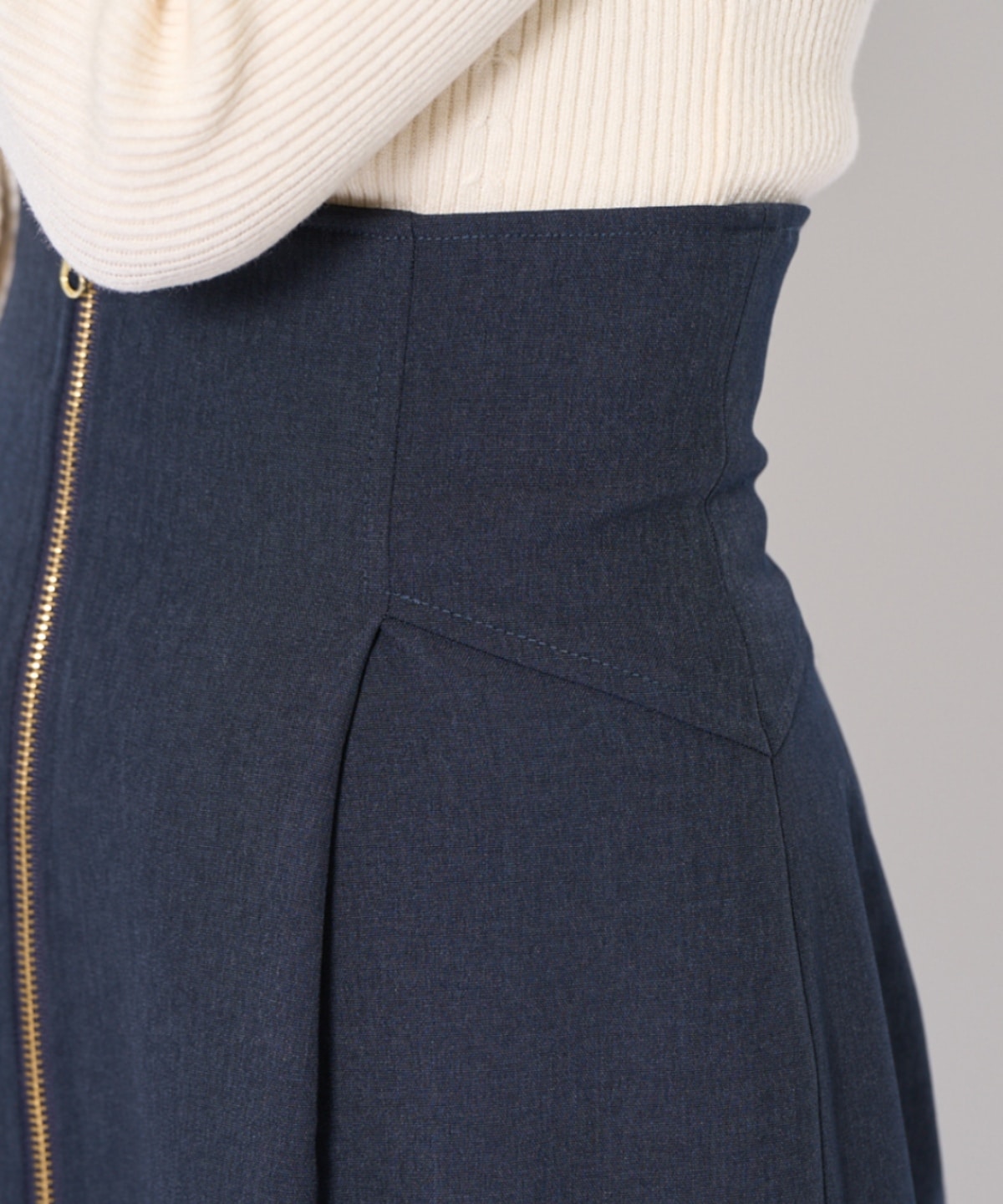 センターZIPスカート