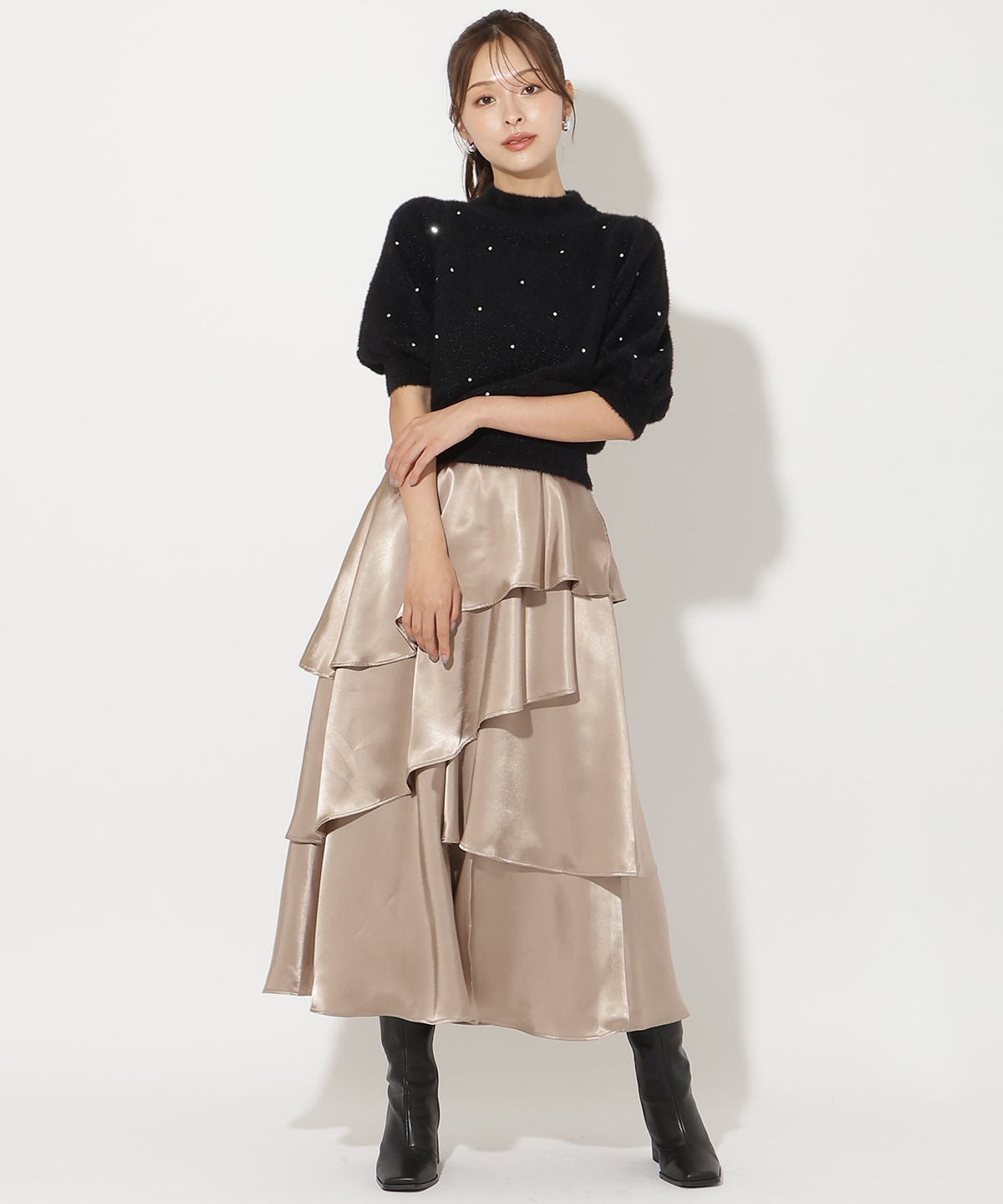 サテンアシメフリルティアードスカート