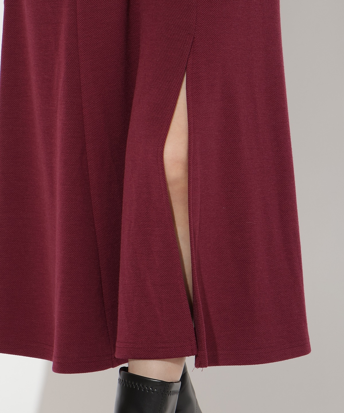 ベルト付きオフショルカットワンピース