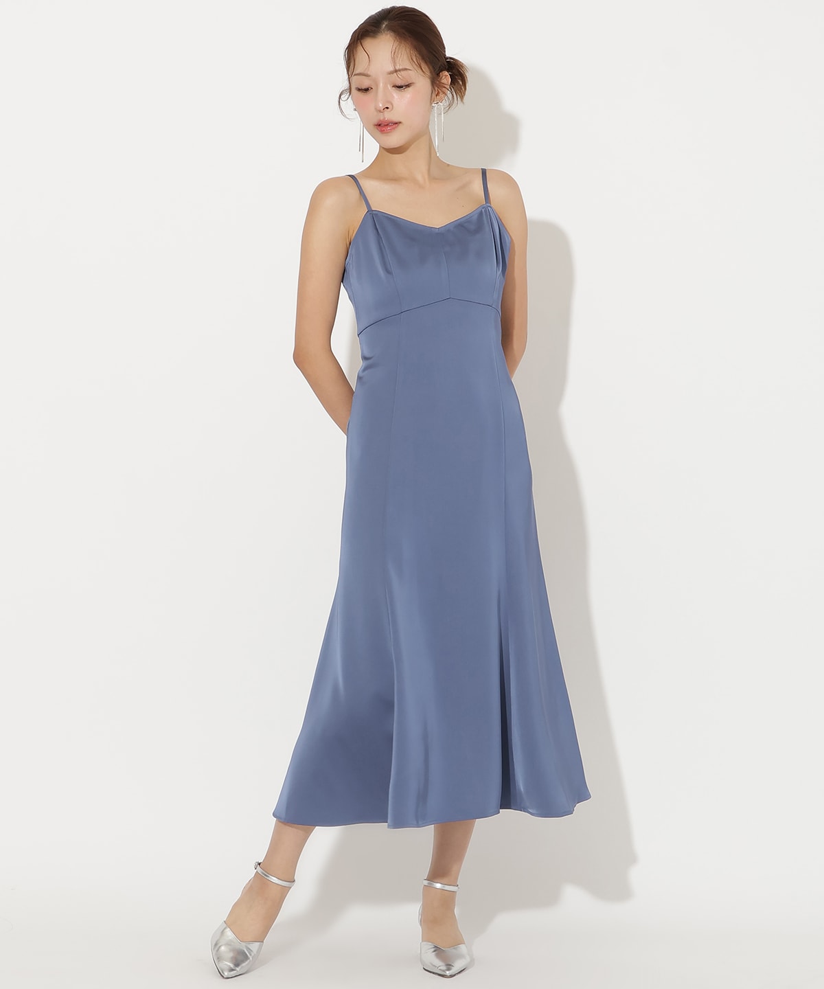 チュールフリルレイヤードドレス