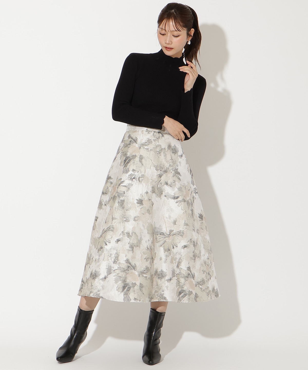 スカラハイネックニットプルオーバー