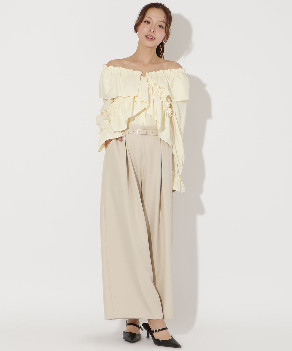 【先行予約受付中】フリルクロスブラウス