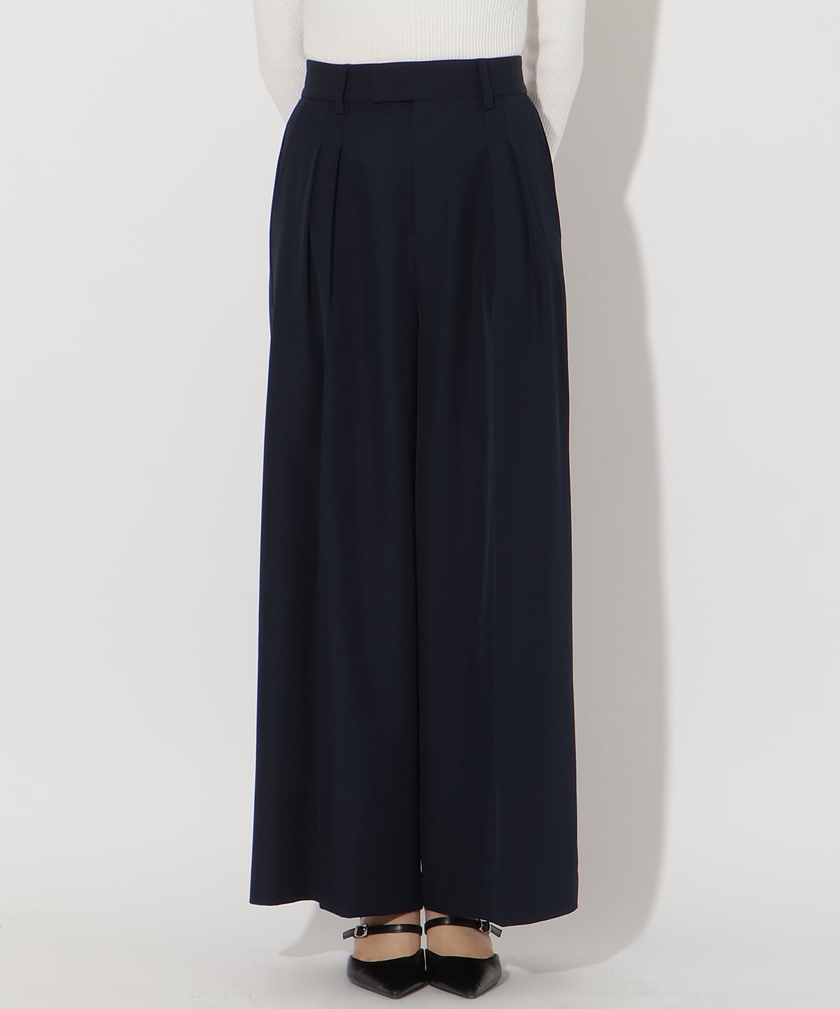 【先行予約受付中】タックワイドパンツ