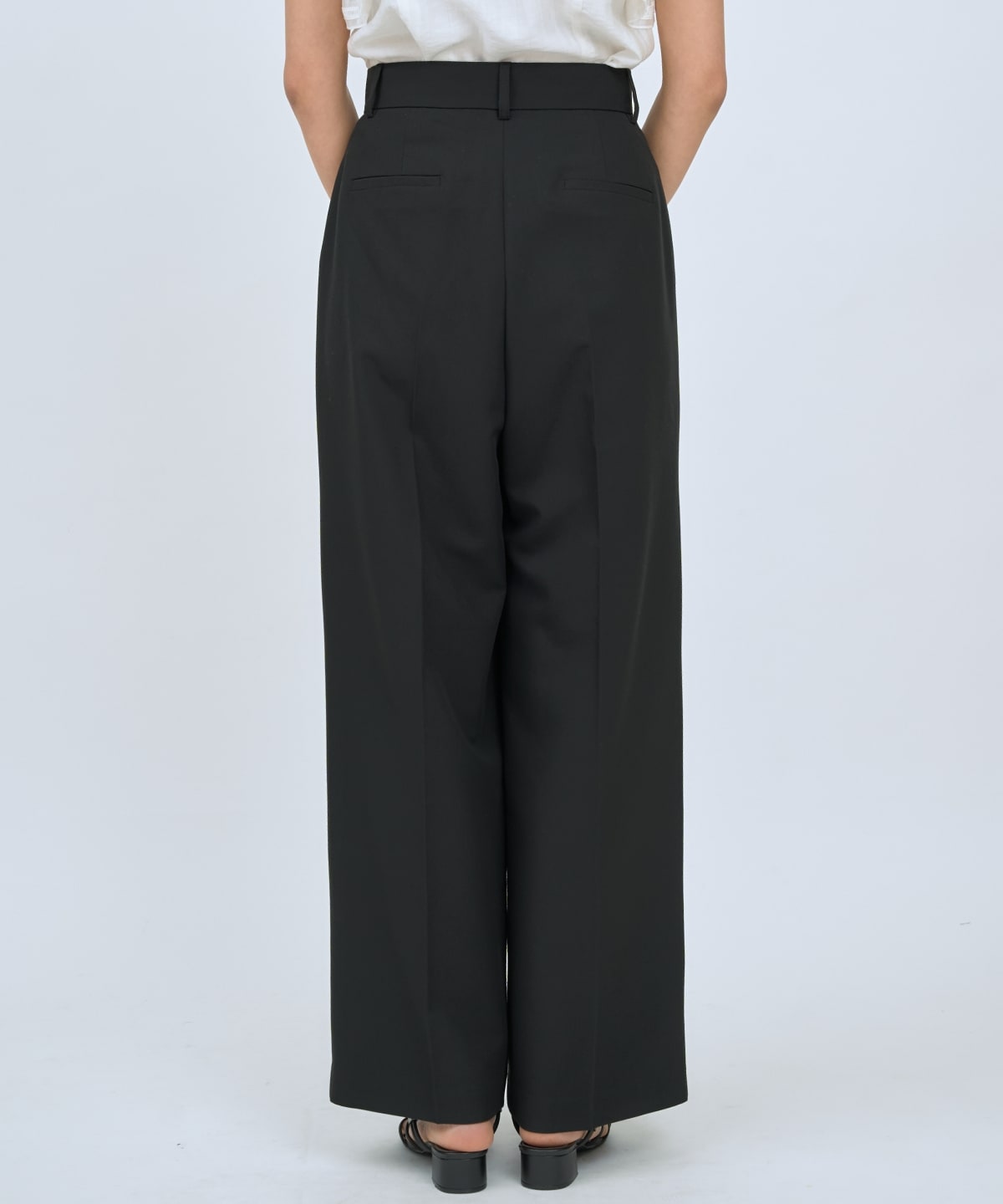 【先行予約受付中】2タックワイドパンツ