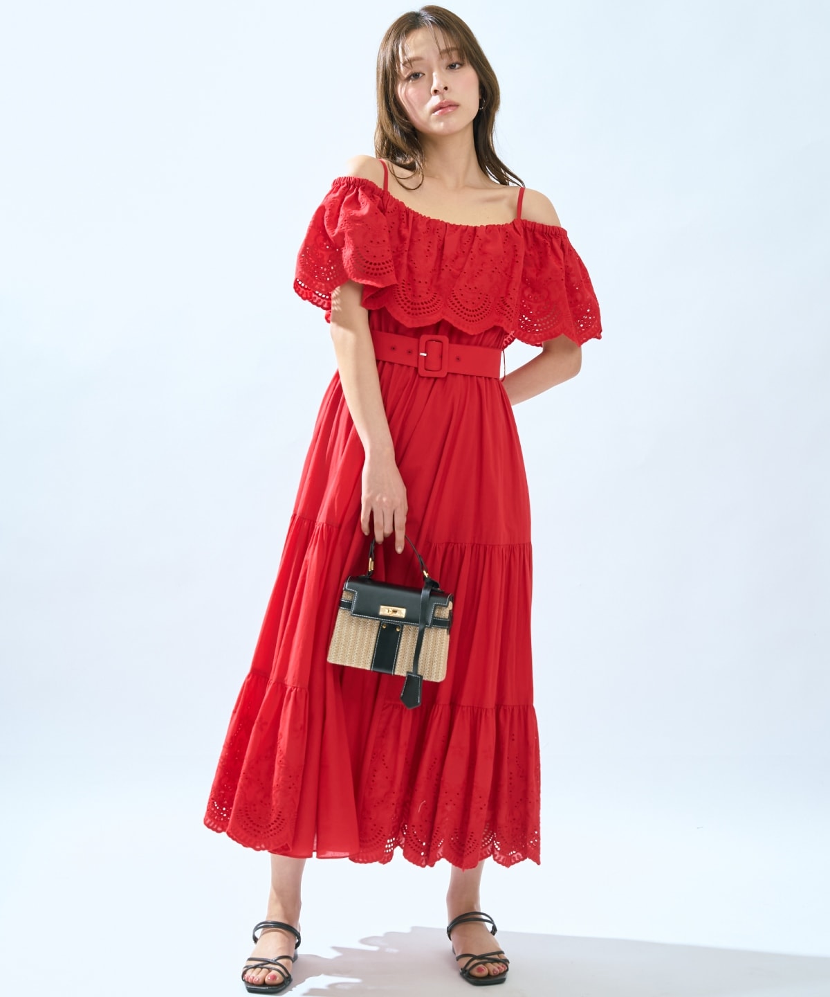 レースオフショルティアードワンピース