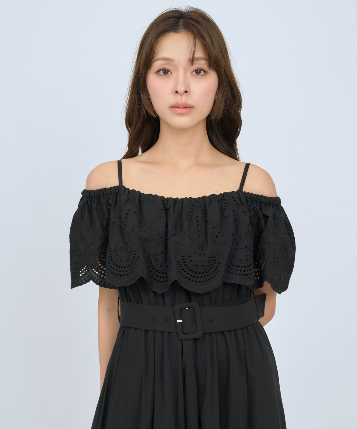 レースオフショルティアードワンピース