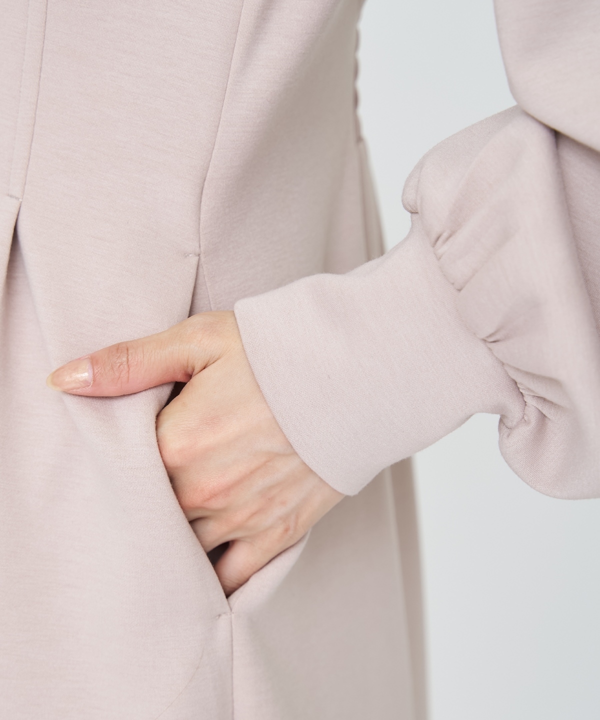 フード付きZIPワンピース