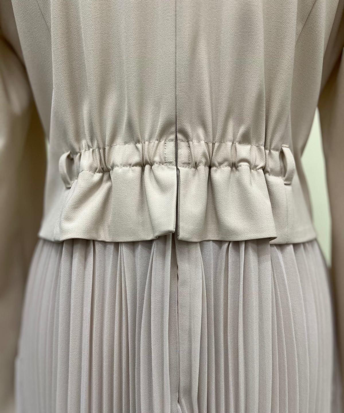 【先行予約受付中】ジャケットレイヤードプリーツワンピース