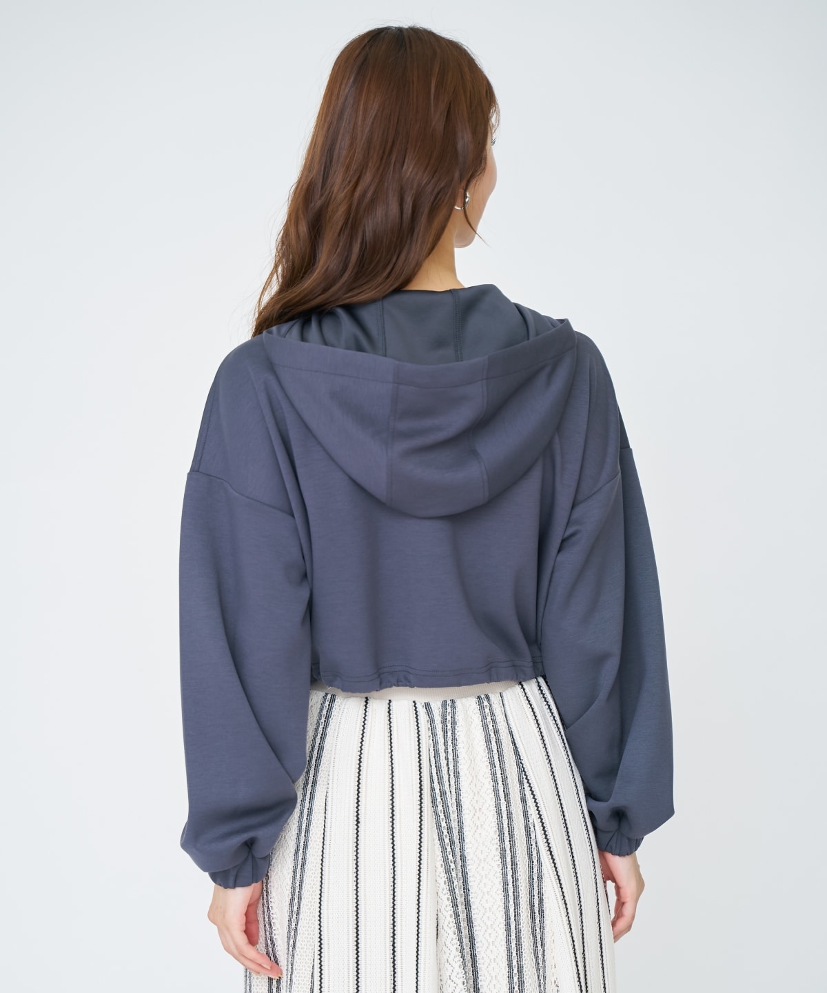 【先行予約受付中】ロゴ刺繍ZIPパーカー