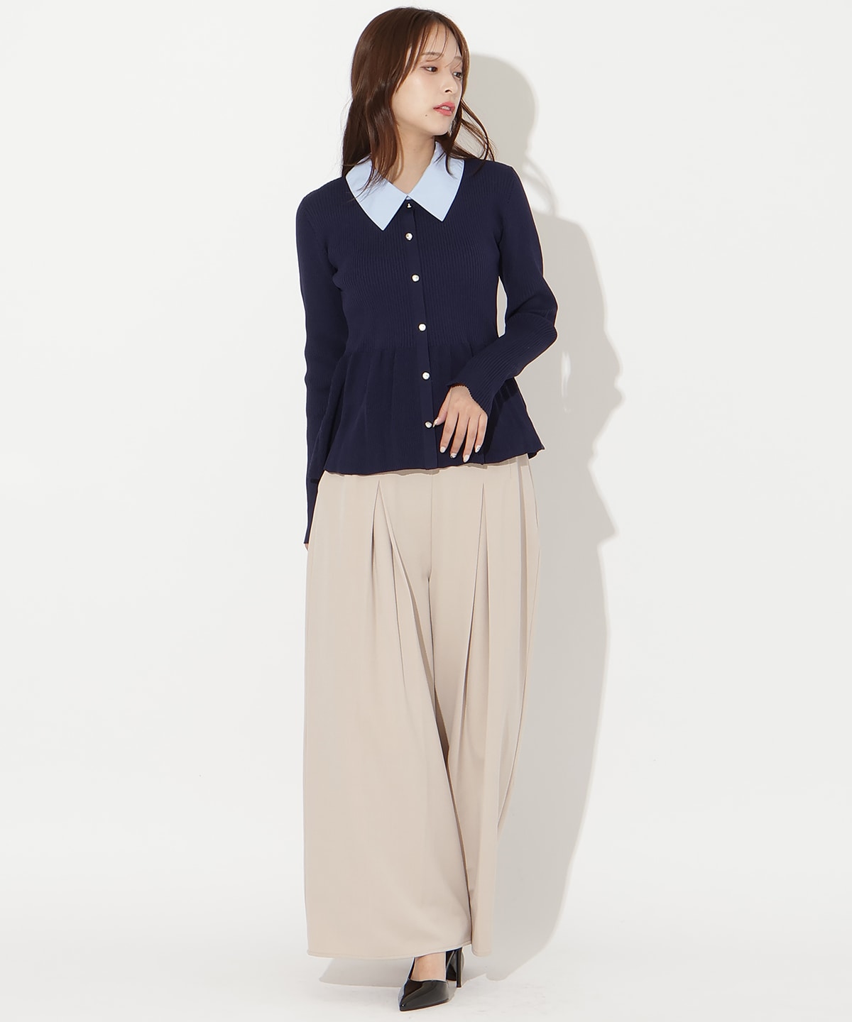 【先行予約受付中】シャツ襟付きペプラムニットプルオーバー