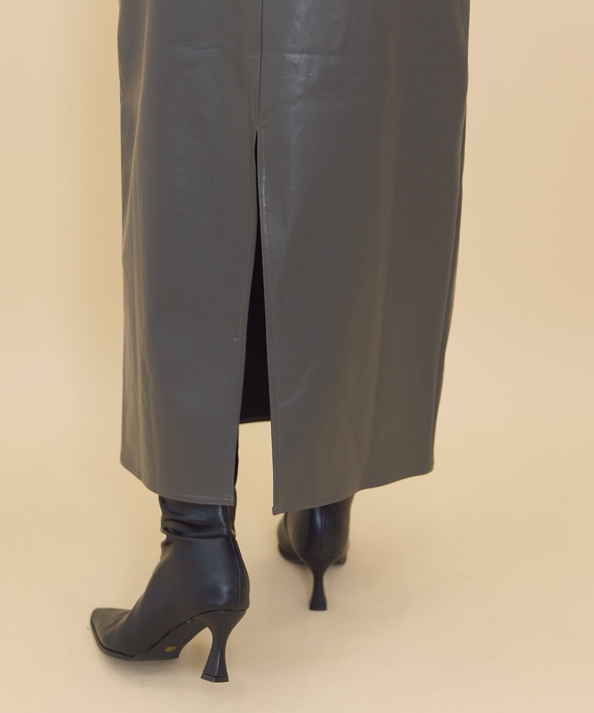 レザーロングスカート