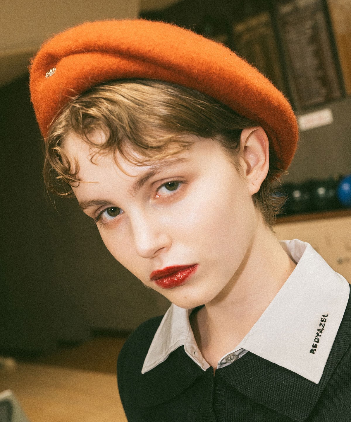 メタルプレートベレー