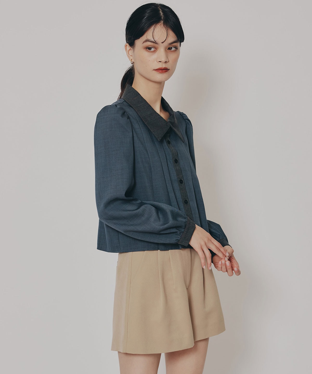 チェックバイカラーリボンタイブラウス