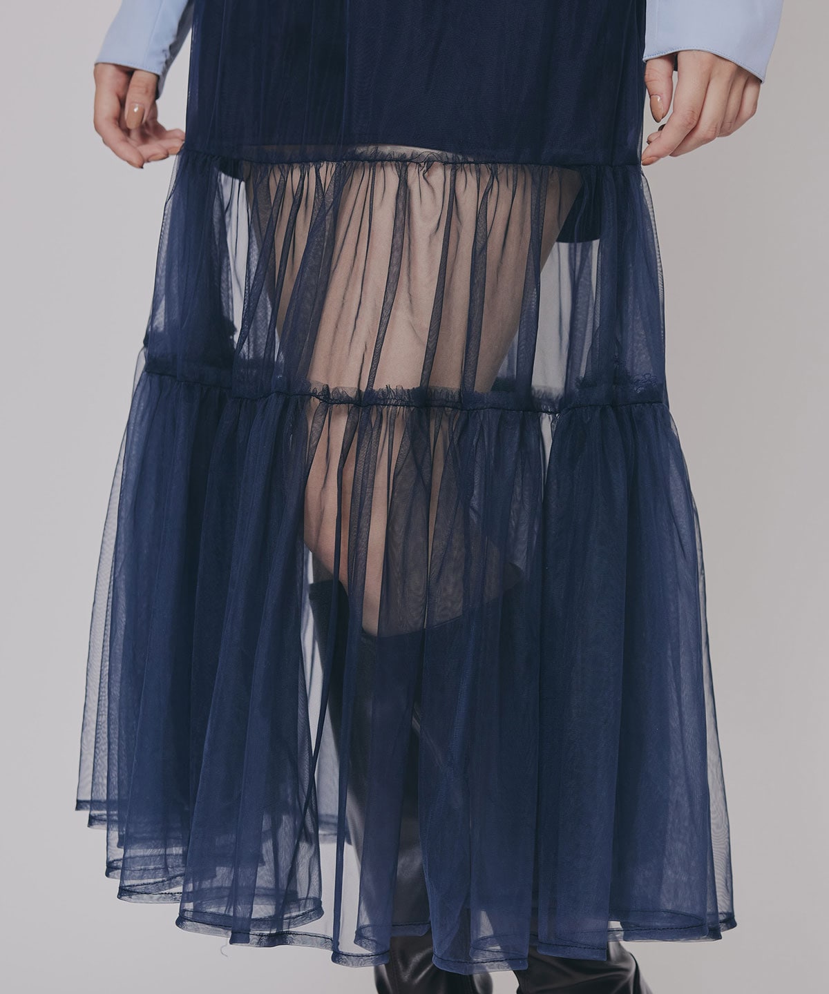 シャツドッキングチュールワンピース&ショートパンツセットアップ