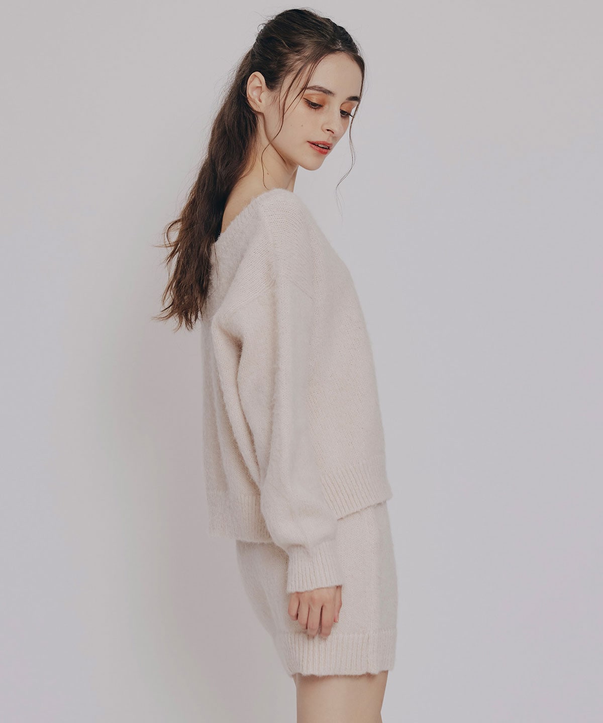 フラッフィニットボーダープルオーバー×タイトミニスカートセットアップ