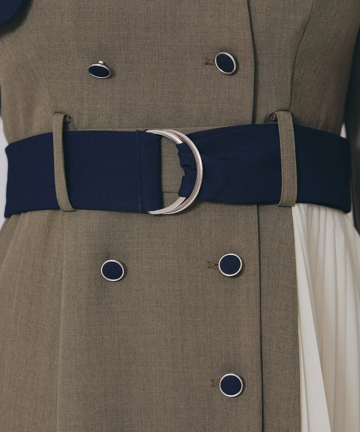 バイカラープリーツトレンチワンピース