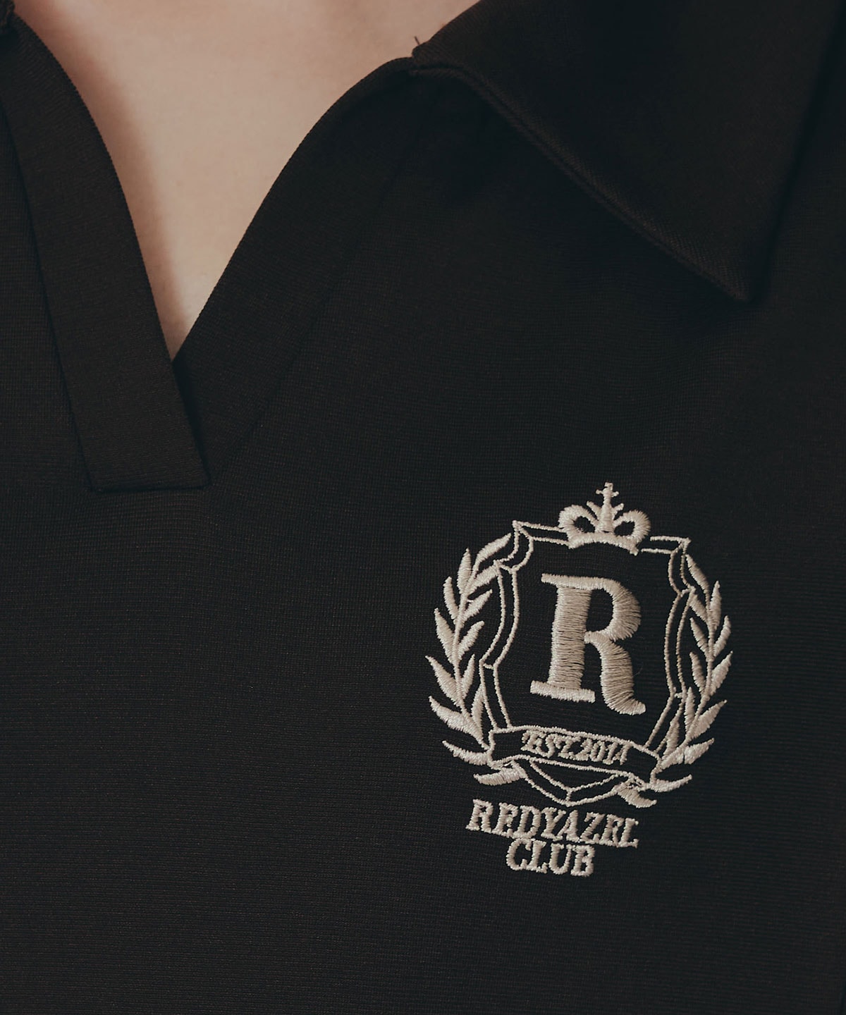 エンブレムサイドレースアップロングスリーブワンピース