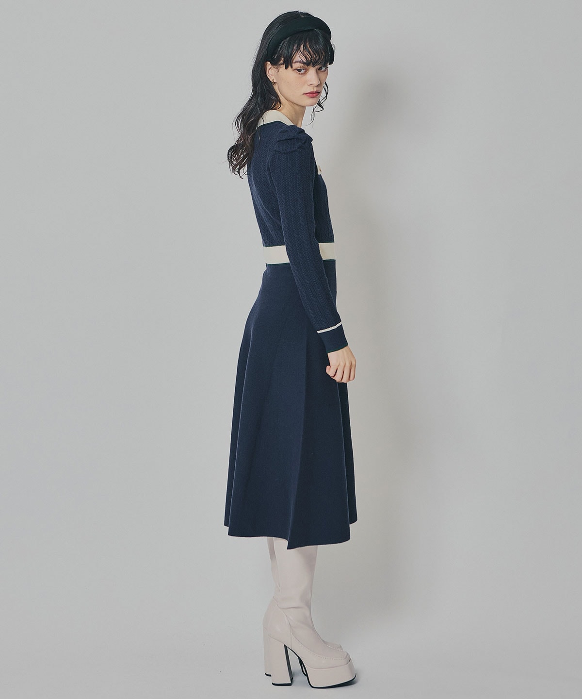 マルチケーブルバイカラーニットワンピース