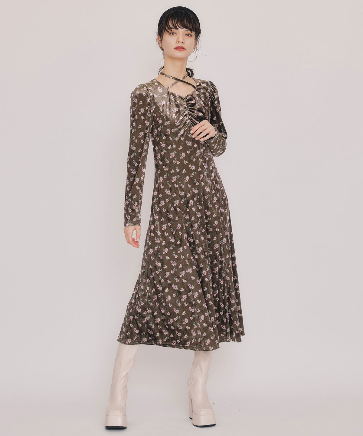 クロスリボンフラワーベロアロングワンピース